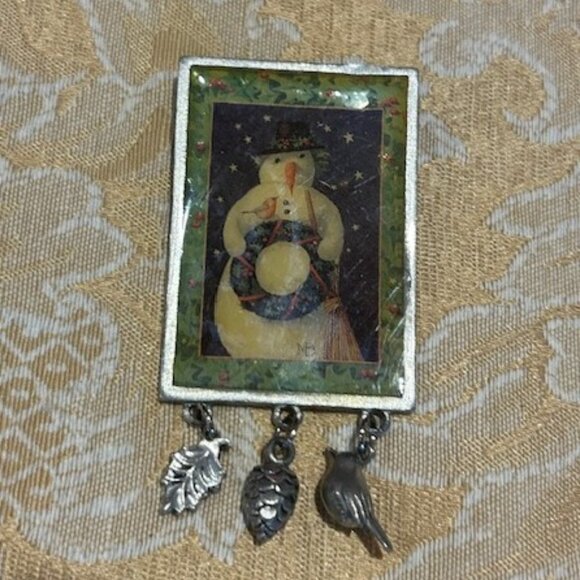 HOLIDAY🎄🎄MARJOLIEN BASTIN Snowman Wreath Pewter BROOCH - Picture 6 of 7